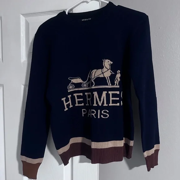 Sweaters - Picture 10 of 11